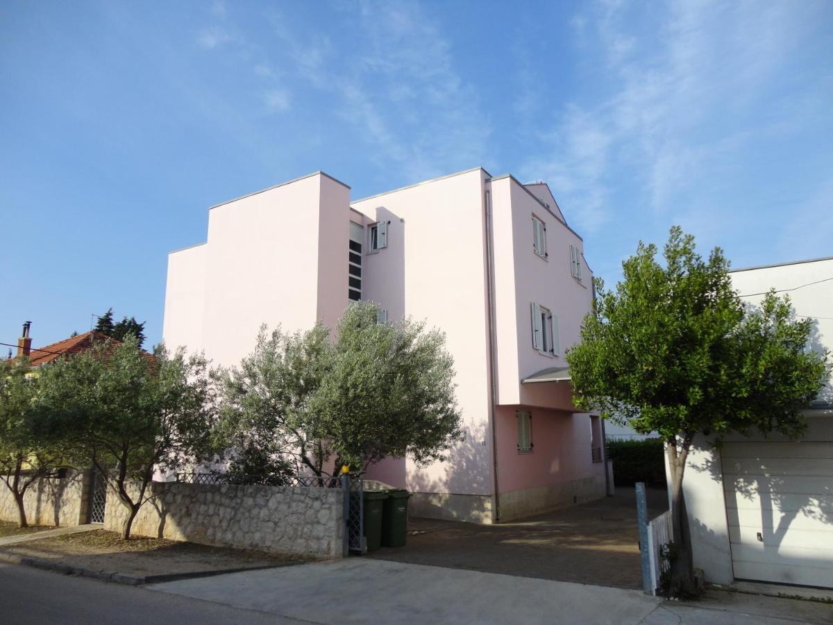 Nora Apartment