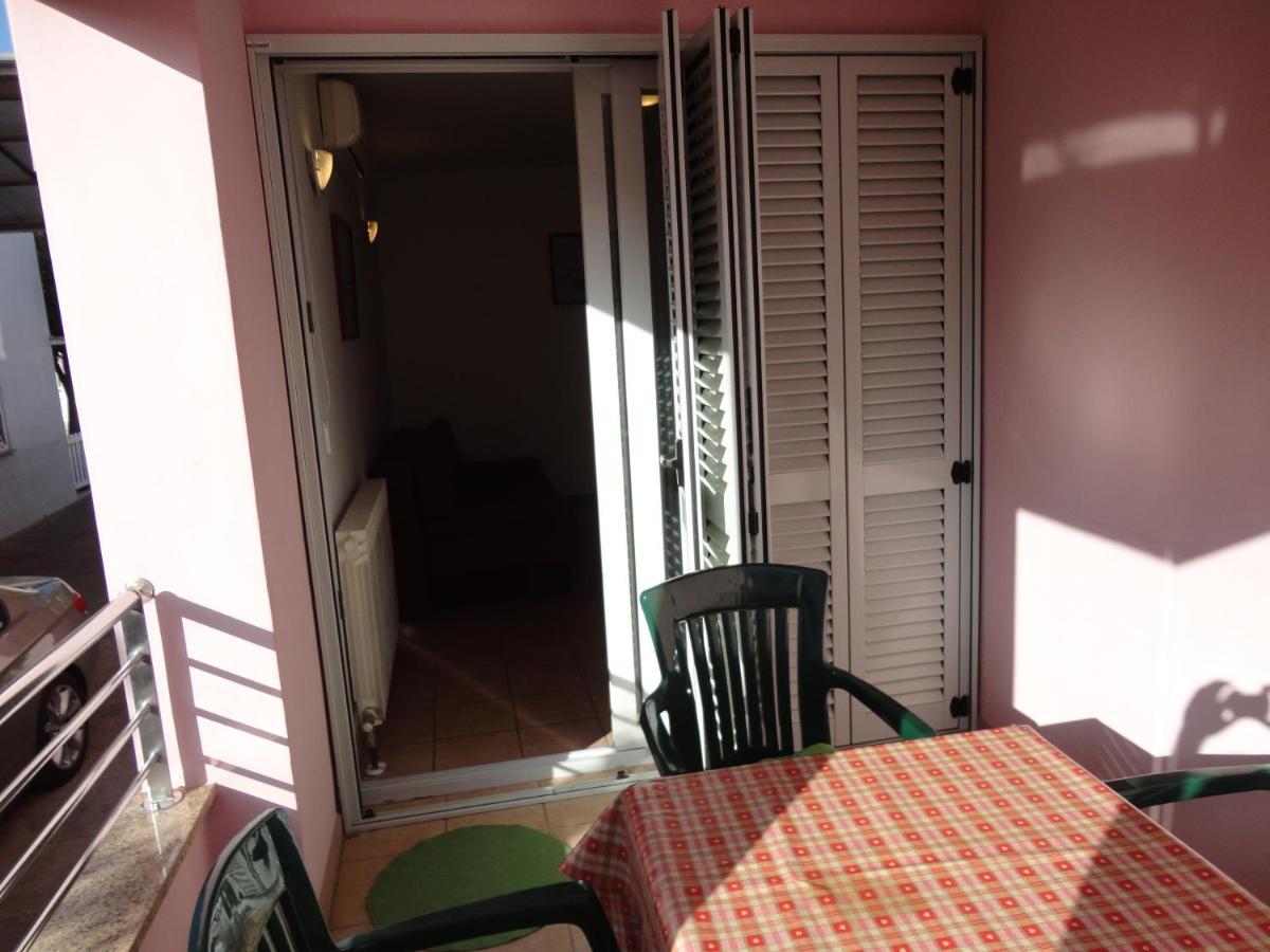 Nora Apartment *